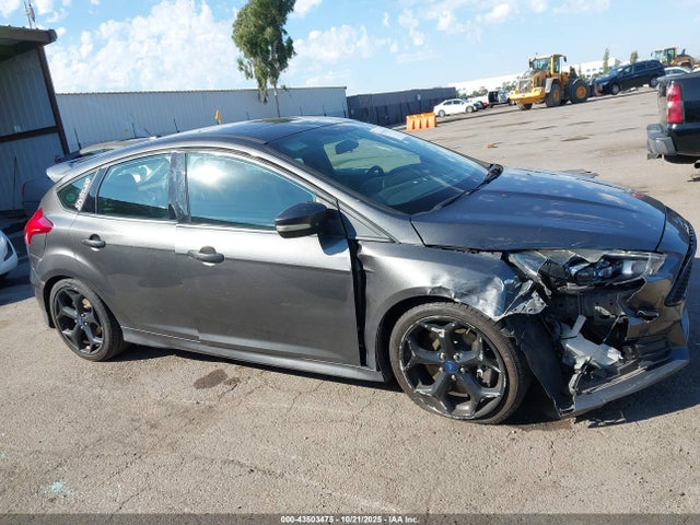 Ford FOCUS ST 2016 1FADP3L97GL261777 Image 13