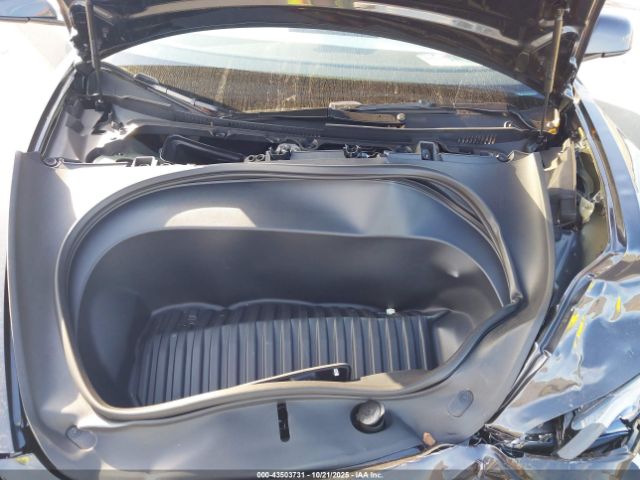 2025 TESLA MODEL 3 5YJ3E1EA9SF970388 Photo 9