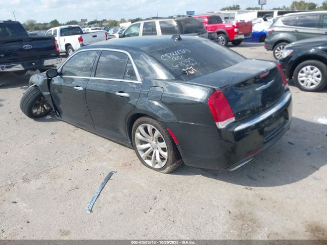 2018 CHRYSLER 300 2C3CCAEG9JH136869 Photo 2