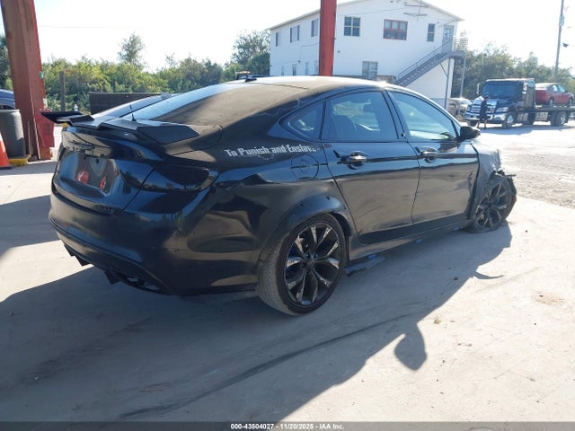43504027 :رقم المزاد ، 1C3CCCBB7FN689183 vin ، 2015 Chrysler 200 S مزاد بيع