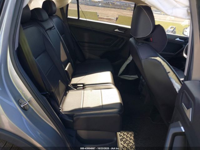 2021 VOLKSWAGEN TIGUAN 3VV2B7AXXMM132985 Photo 7