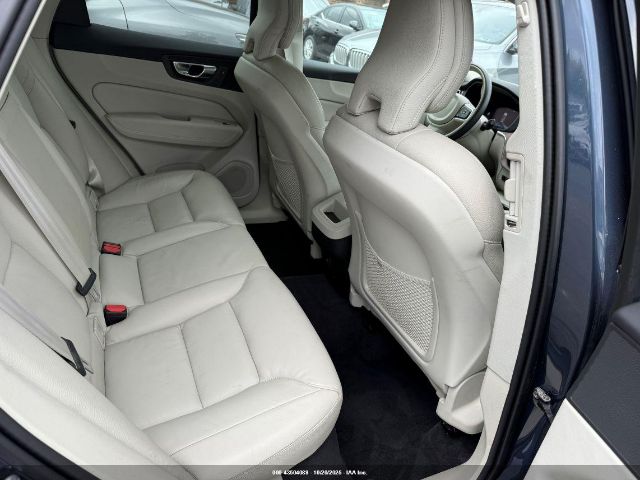 2022 VOLVO XC60 YV4L12RK0N1920946 Photo 7