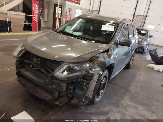 5N1AT2MT0KC739572 Nissan Rogue Sl