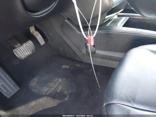 2014 TESLA MODEL S 5YJSA1H17EFP61948 Photo 10