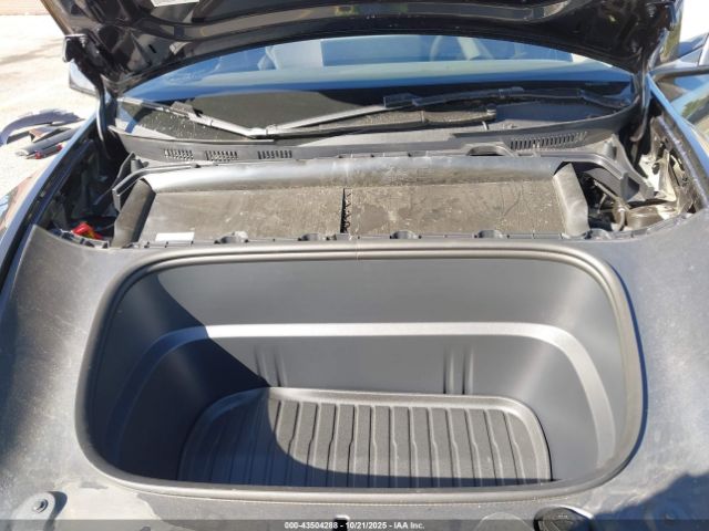 2026 TESLA MODEL Y 7SAYGDEE0TF438990 Photo 9