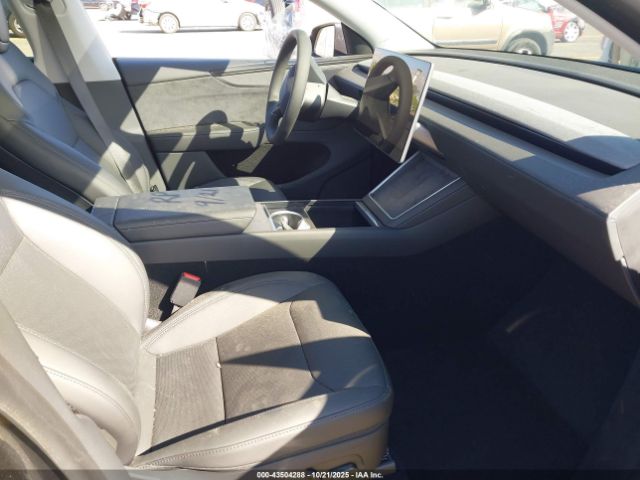 2026 TESLA MODEL Y 7SAYGDEE0TF438990 Photo 4