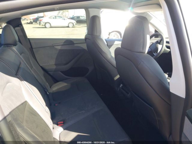 2026 TESLA MODEL Y 7SAYGDEE0TF438990 Photo 7