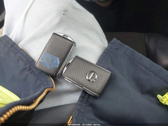 2018 VOLVO XC60 YV4A22RMXJ1094896 Photo 10