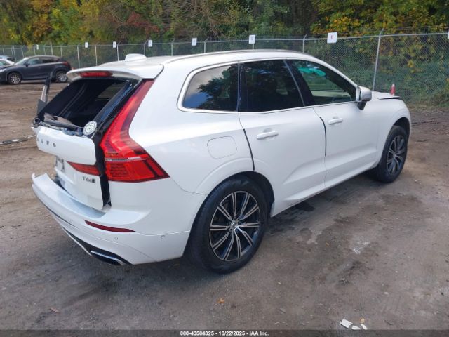 2018 VOLVO XC60 YV4A22RMXJ1094896 Photo 3