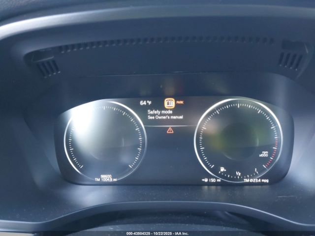 2018 VOLVO XC60 YV4A22RMXJ1094896 Photo 6