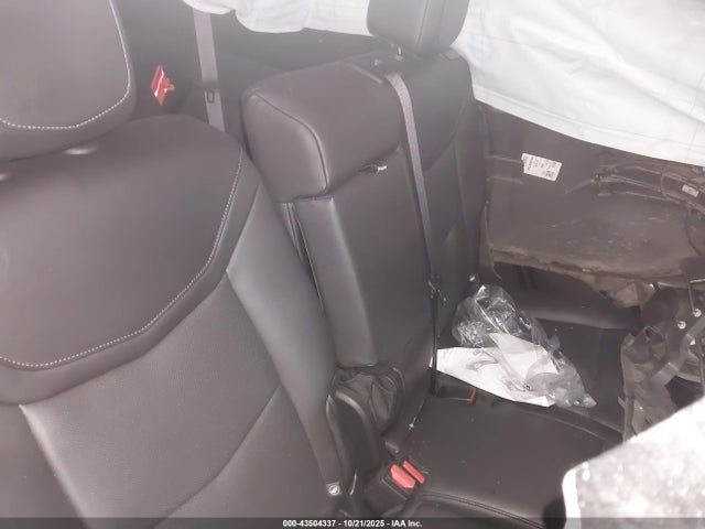 2025 CADILLAC XT6 1GYKPDRS2SZ107236 Photo 7