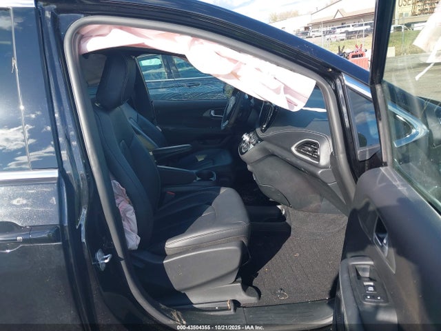 2025 CHRYSLER PACIFICA HYBRID 2C4RC1S76SR536071 Photo 4