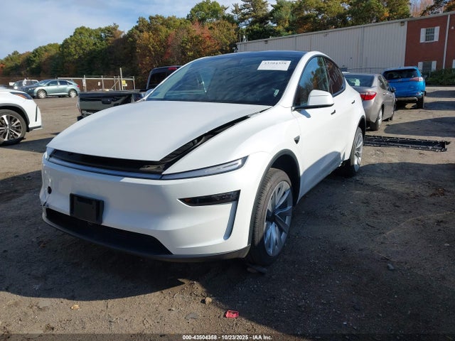 2026 TESLA MODEL Y 7SAYGDEE6TF330681 Photo 1