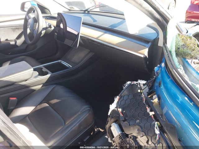 2022 TESLA MODEL 3 5YJ3E1EB5NF198582 Photo 4