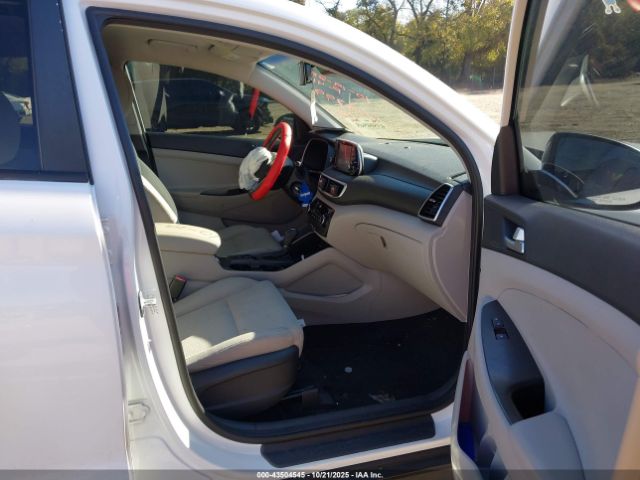 2019 HYUNDAI TUCSON KM8J2CA48KU919799 Photo 4