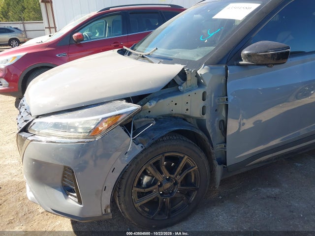 43504580 :رقم المزاد ، 3N1CP5DV2ML549822 vin ، 2021 Nissan Kicks Sr Xtronic Cvt مزاد بيع