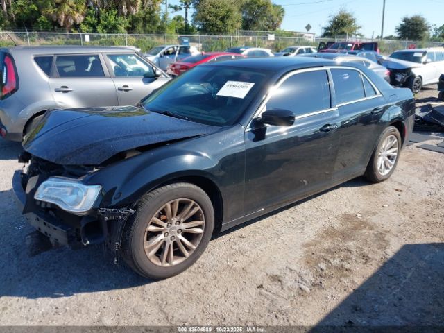 2017 CHRYSLER 300 2C3CCAAG9HH665058 Photo 1