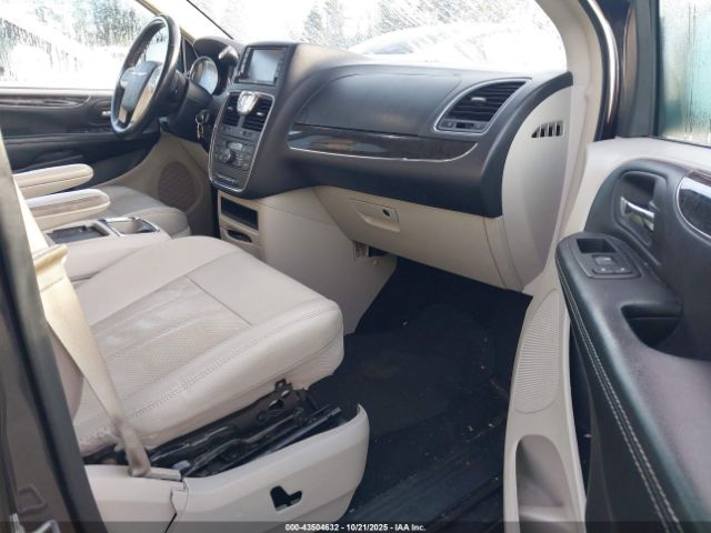 2016 CHRYSLER TOWN & COUNTRY 2C4RC1CG2GR174651 Photo 4