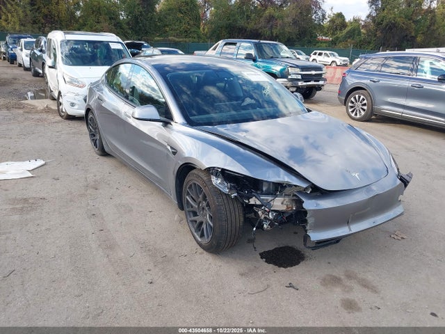 2025 TESLA MODEL 3 5YJ3E1EA3SF993889 Photo 0