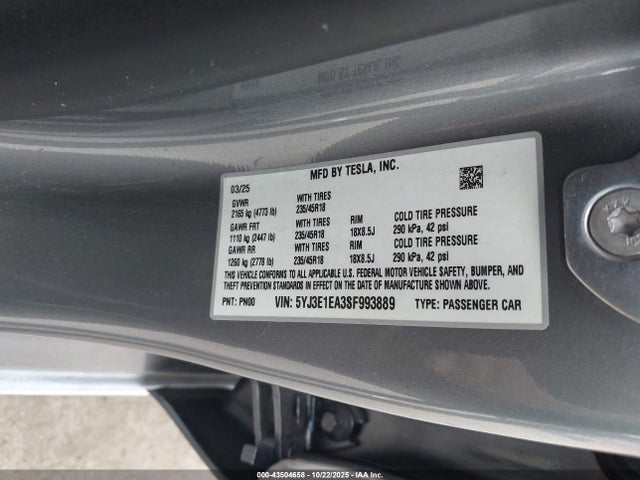 2025 TESLA MODEL 3 5YJ3E1EA3SF993889 Photo 8