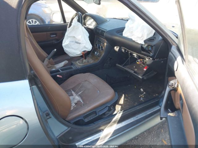 2001 BMW Z3 WBACN53451LJ57496 Photo 4