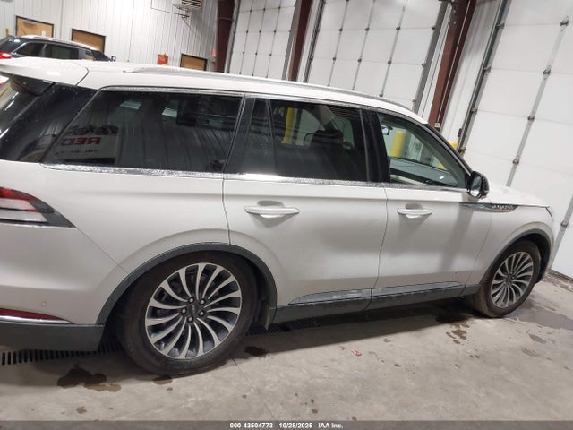 Lincoln Aviator Reserve 2023 5LM5J7XC2PGL16490 Image 13