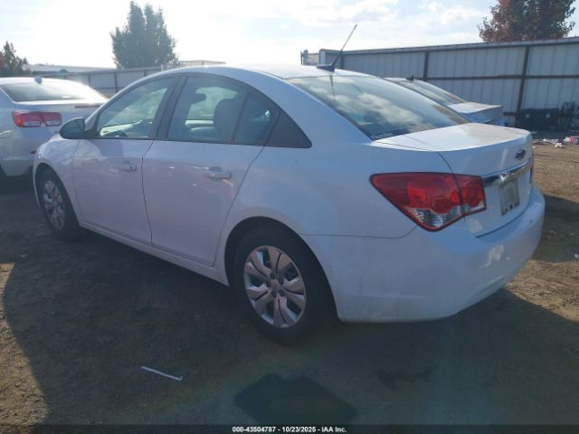 2014 CHEVROLET CRUZE 1G1PA5SG2E7487681 Photo 2