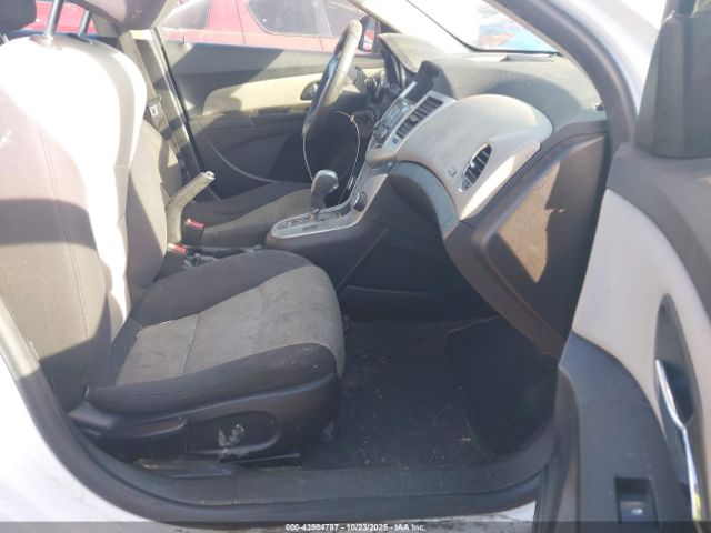 2014 CHEVROLET CRUZE 1G1PA5SG2E7487681 Photo 4