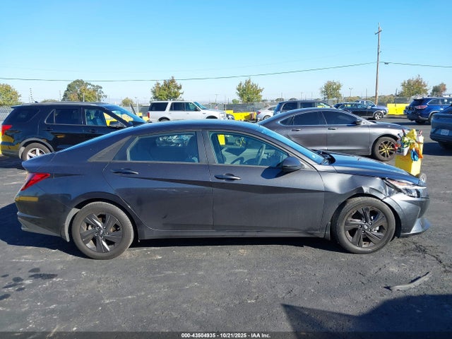 5NPLS4AG6NH056187 Hyundai ELANTRA SEL