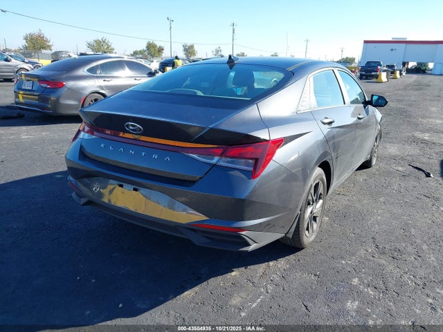 5NPLS4AG6NH056187 Hyundai ELANTRA SEL