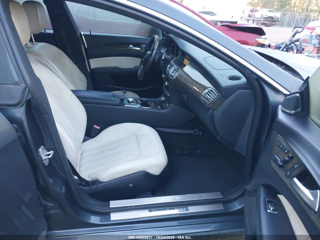 2012 MERCEDES-BENZ CLS 550 WDDLJ7DBXCA008416 Photo 4