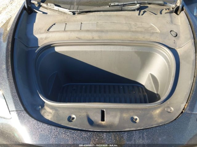 2021 TESLA MODEL Y 5YJYGDED7MF106065 Photo 9