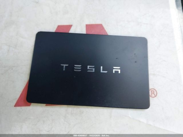 2021 TESLA MODEL Y 5YJYGDED7MF106065 Photo 10