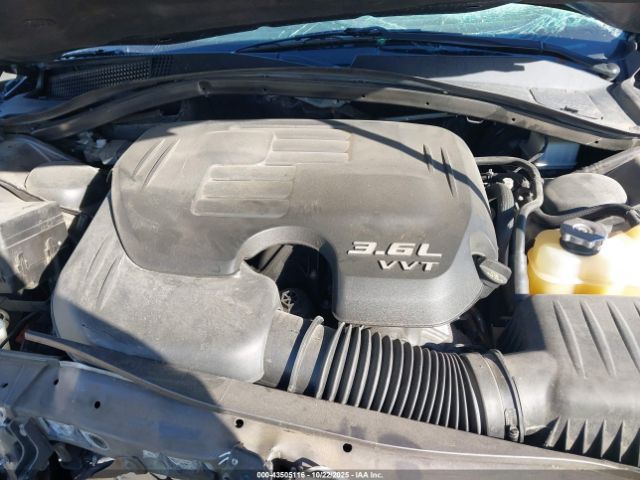 2018 CHRYSLER 300 2C3CCABG0JH240557 Photo 9