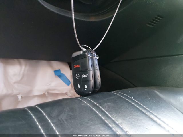 2018 CHRYSLER 300 2C3CCABG0JH240557 Photo 10