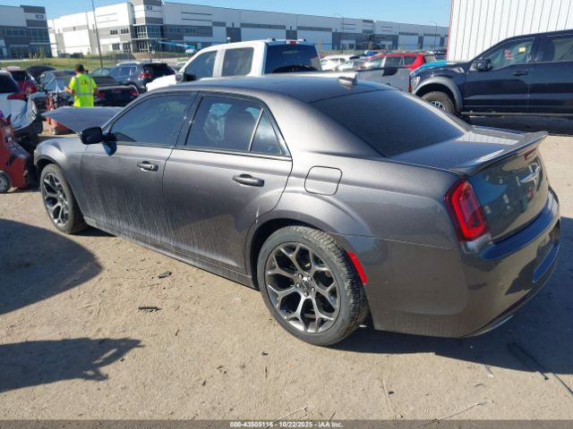 2018 CHRYSLER 300 2C3CCABG0JH240557 Photo 2