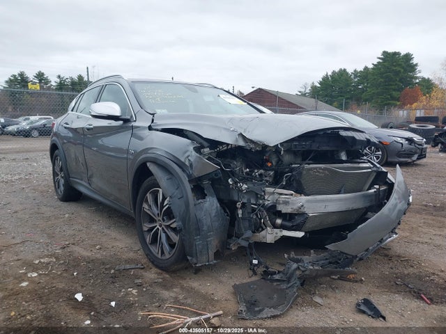 2017 INFINITI QX30 SJKCH5CRXHA036407