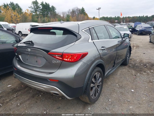 2017 INFINITI QX30 SJKCH5CRXHA036407 Photo 3