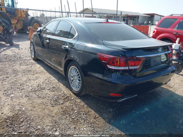 2013 LEXUS LS 460 JTHBL5EF3D5121493 Photo 2