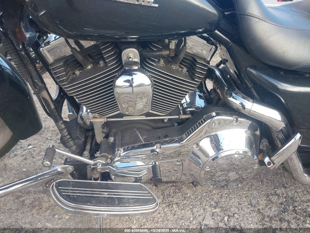 2006 HARLEY-DAVIDSON FLHXI 1HD1KBW196Y689748 Photo 8