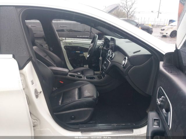 2019 MERCEDES-BENZ CLA 250 WDDSJ4EB3KN716295 Photo 4