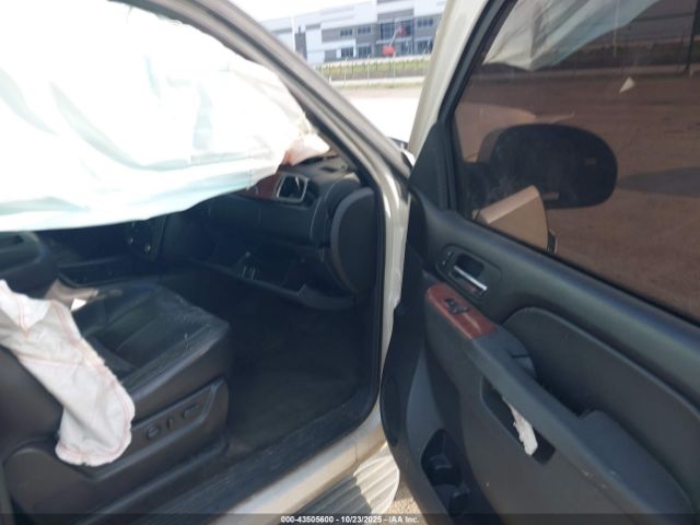 2013 GMC YUKON XL 1500 1GKS1KE0XDR351515 Photo 4