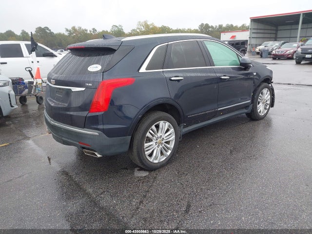 2017 CADILLAC XT5 1GYKNERS3HZ262897 Photo 3