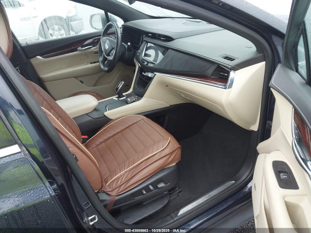 2017 CADILLAC XT5 1GYKNERS3HZ262897 Photo 4