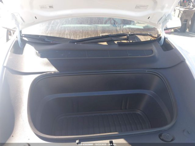 2026 TESLA MODEL Y 7SAYGDEE9TA461276 Photo 9