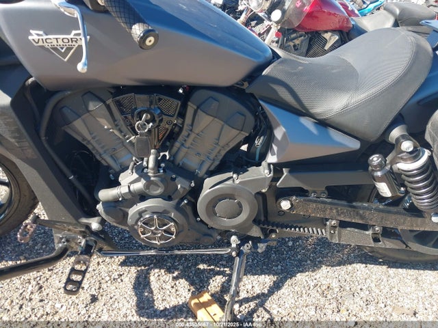 2017 VICTORY MOTORCYCLES OCTANE 5VPFTB002H3001823 Photo 8
