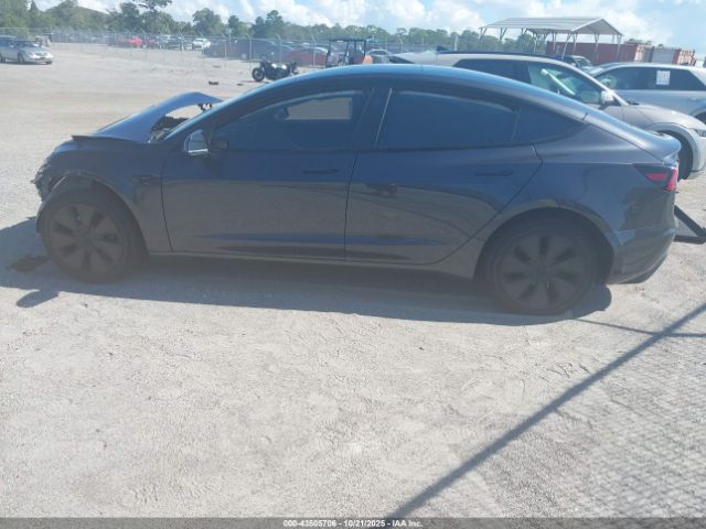 2025 TESLA MODEL 3 5YJ3E1EA0SF988066 Photo 2