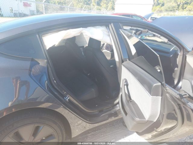 2025 TESLA MODEL 3 5YJ3E1EA0SF988066 Photo 7