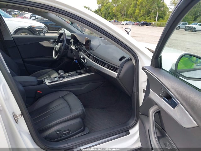 2017 AUDI A4 WAUANAF41HN006665 Photo 4