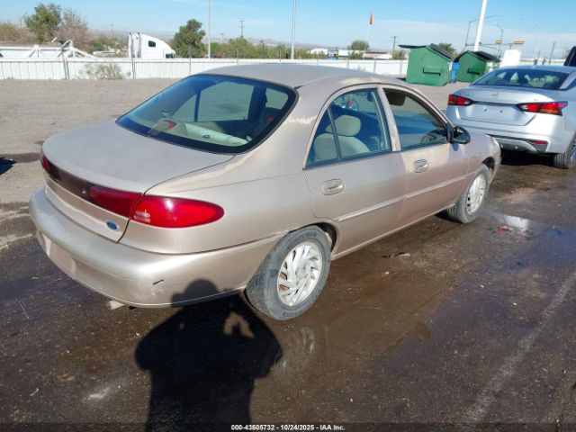 2000 FORD ESCORT 3FAFP13P9YR208934 Photo 3